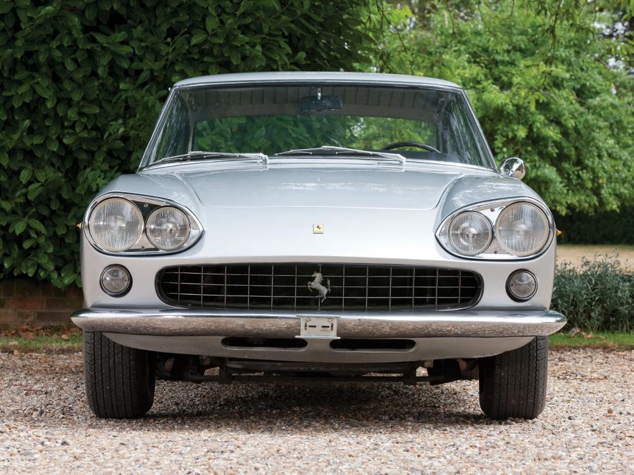  Ferrari 330 GT 2+2 (Series I) 1964 года  (фото 17 из 44)